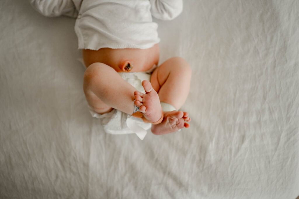 baby feet at a fresh 48 hospital session in Wisconsin 